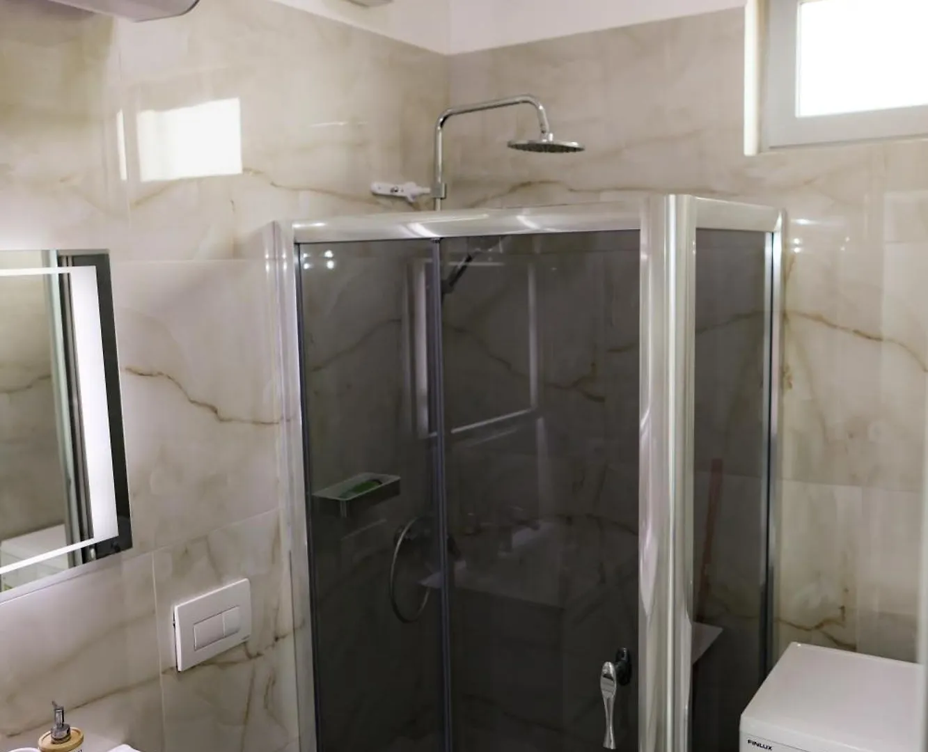 Eden Hotel Shëngjin