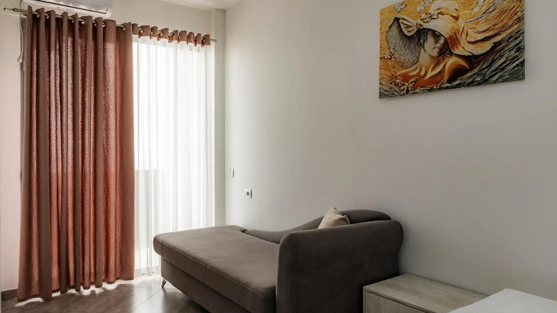 Eden Hotel Shëngjin 0*,  Albanien